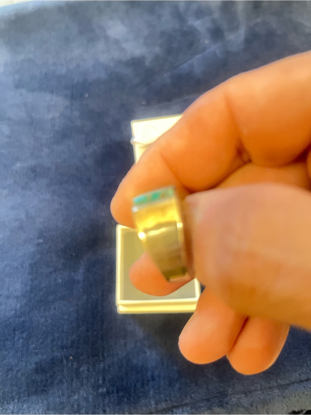 New size 8 unisex Turquoise Inlay Square Statement Ring. Beautiful! - Picture 4 of 6